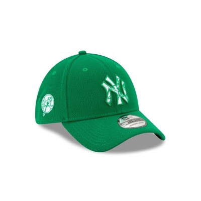 Green New York Yankees Hat - New Era MLB St Patricks Day 39THIRTY Stretch Fit Caps USA1267954